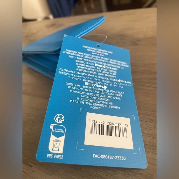 2024 Disney Parks Donald Duck Wallet 90th Anniversary Quacketeer  Billfold NEW - Picture 5 of 6